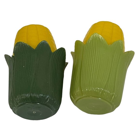 Vintage Salt & Pepper Shaker Set Corn Husk Corn On The Cob Plastic 1970 2" - Picture 3 of 5